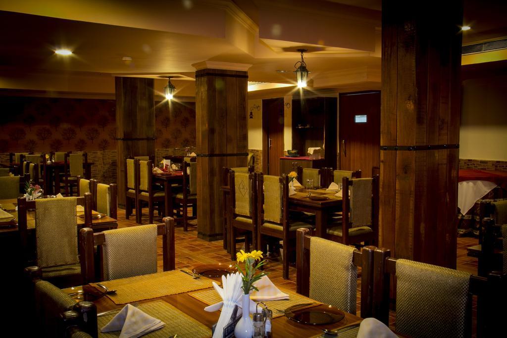 The Presidency Hotel Bhubaneswar Ngoại thất bức ảnh