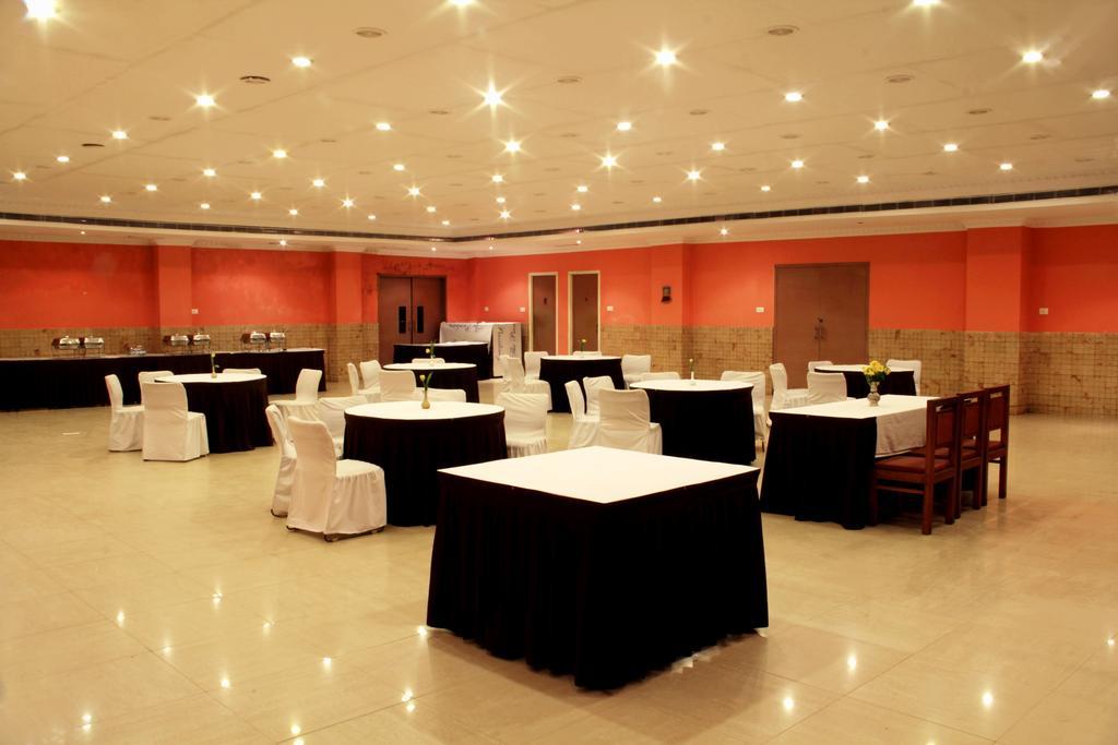 The Presidency Hotel Bhubaneswar Ngoại thất bức ảnh
