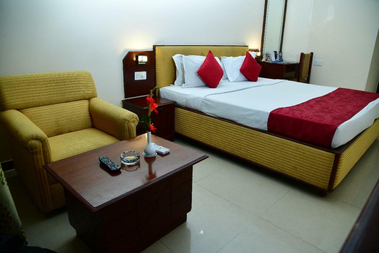 The Presidency Hotel Bhubaneswar Ngoại thất bức ảnh
